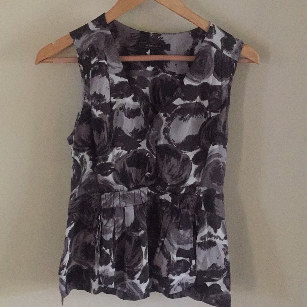 Sleeveless blouse